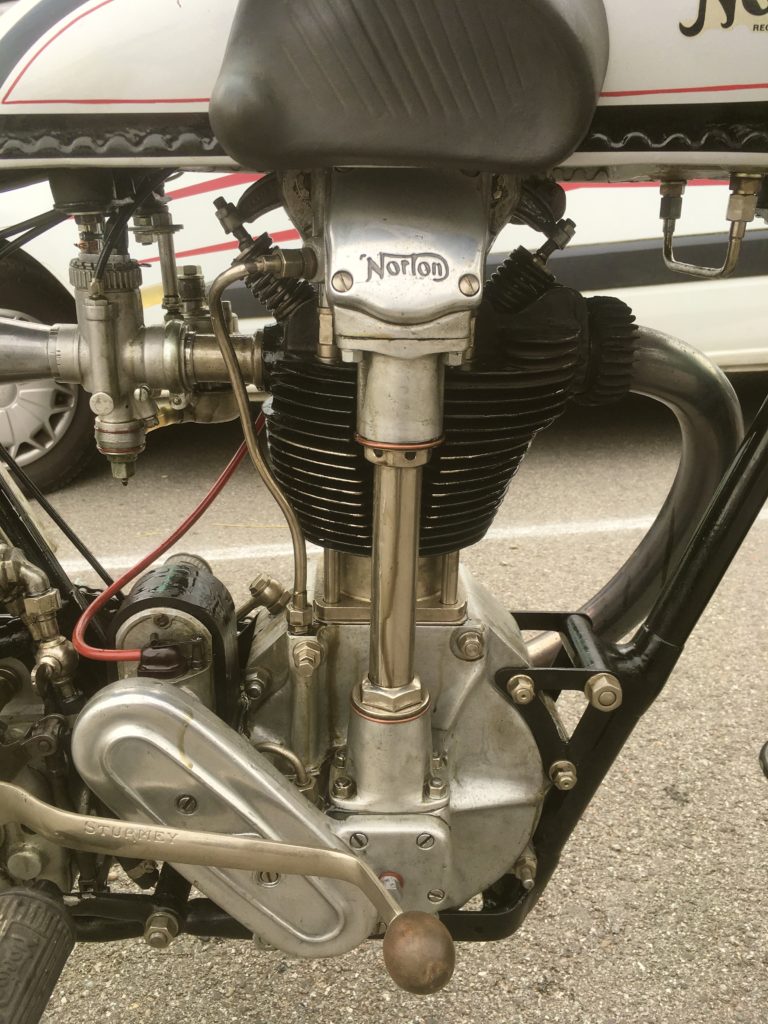 Quelques beaux moteurs vus lors de la journée de piste RAD Racing au Luc
